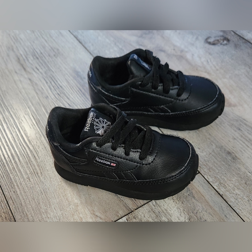 Infant Reebok Classic Leather Sneakers-Black